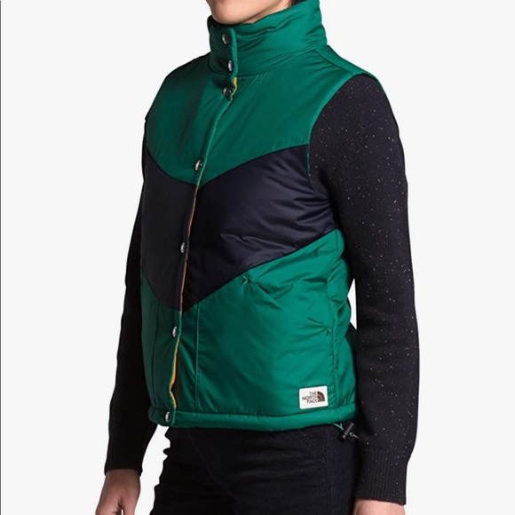 The north face women’s Sylvester insulated vest XS NWT - Picture 3 of 13